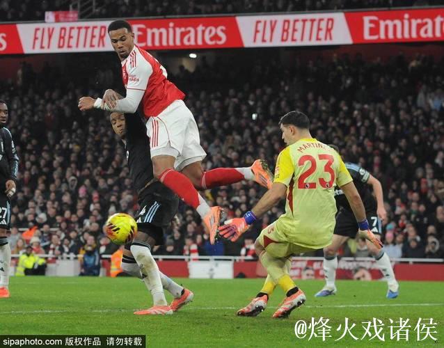 英超-埃泽帽子戏法特罗萨德助攻破门 阿森纳4-1大胜热刺